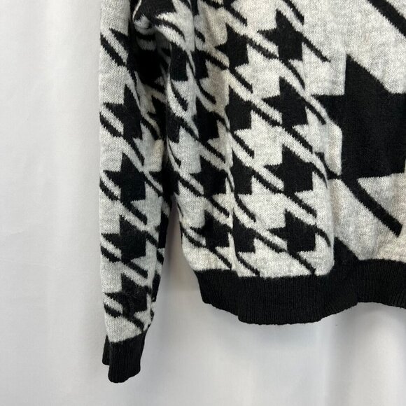 William Rast Turtleneck Pullover Sweater Black/Gray Houndstooth Size Medium - Picture 4 of 9
